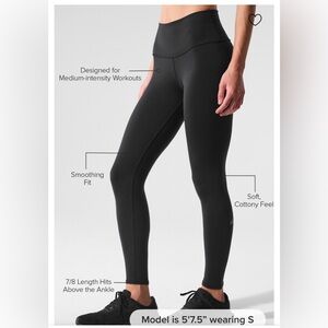 Alo Yoga 7/8 High-waist airbrush legging XL NWT Black
